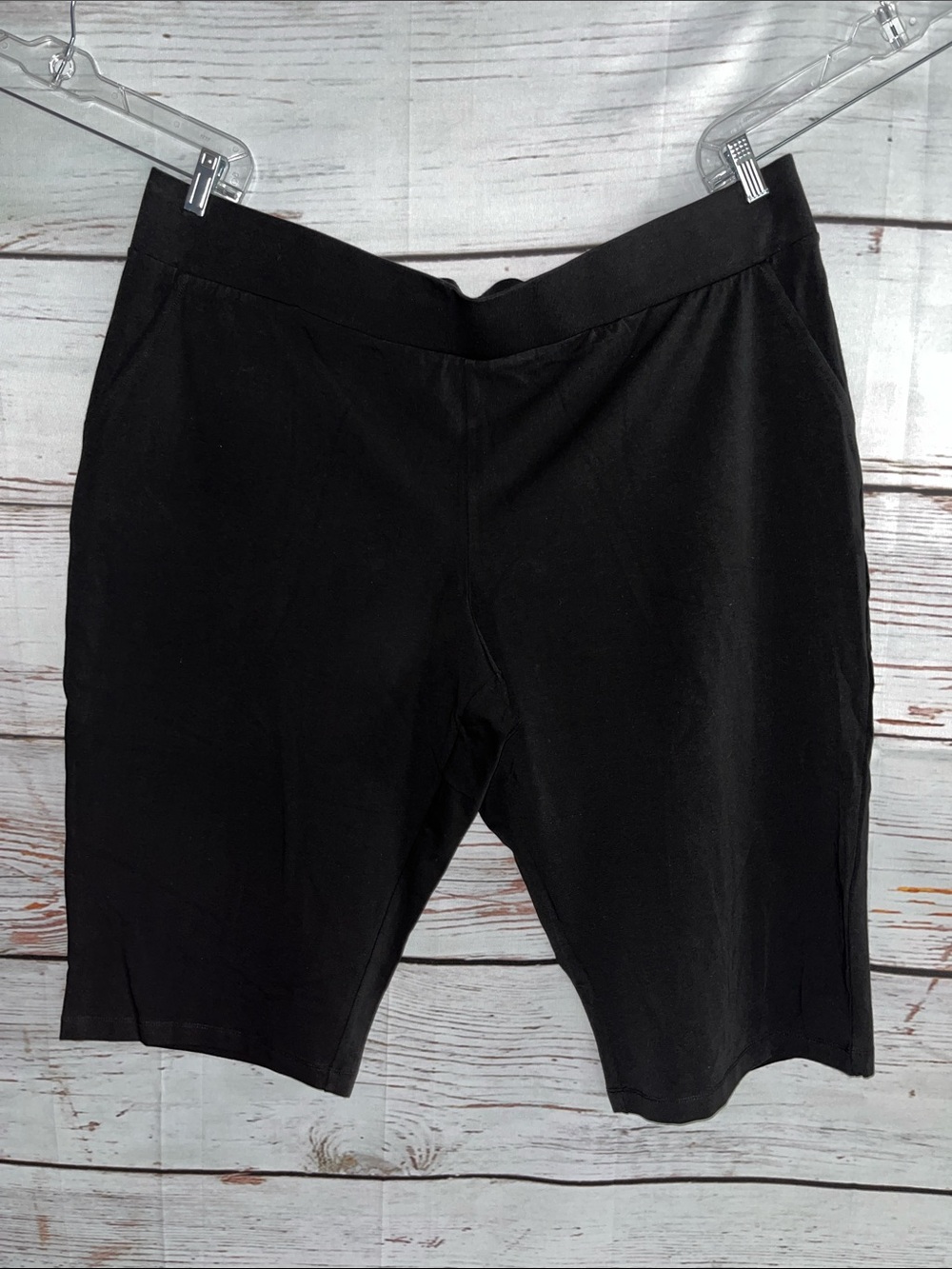 CJ Banks NWT Size 3X Black Stretch Pull On Cotton Knit Capri Pants